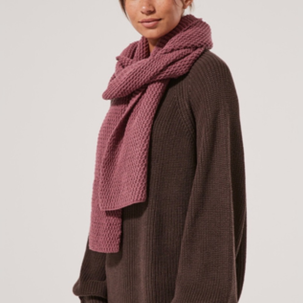 Women's Marsala Honeycomb Knit Scarf